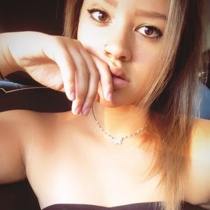 Meet your Posher, Kira